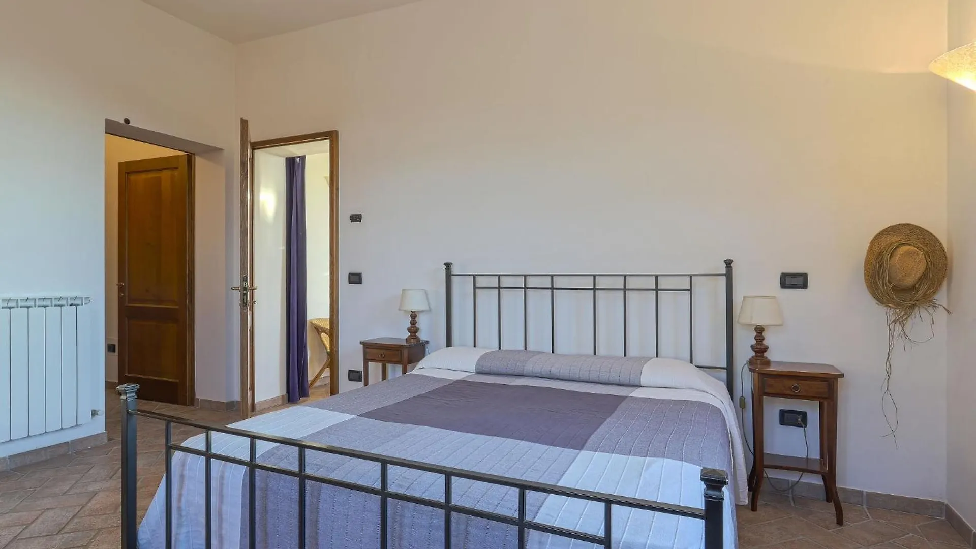 Holiday Home Cignanbianco - Alba E Tramonto By Interhome Castellina in Chianti